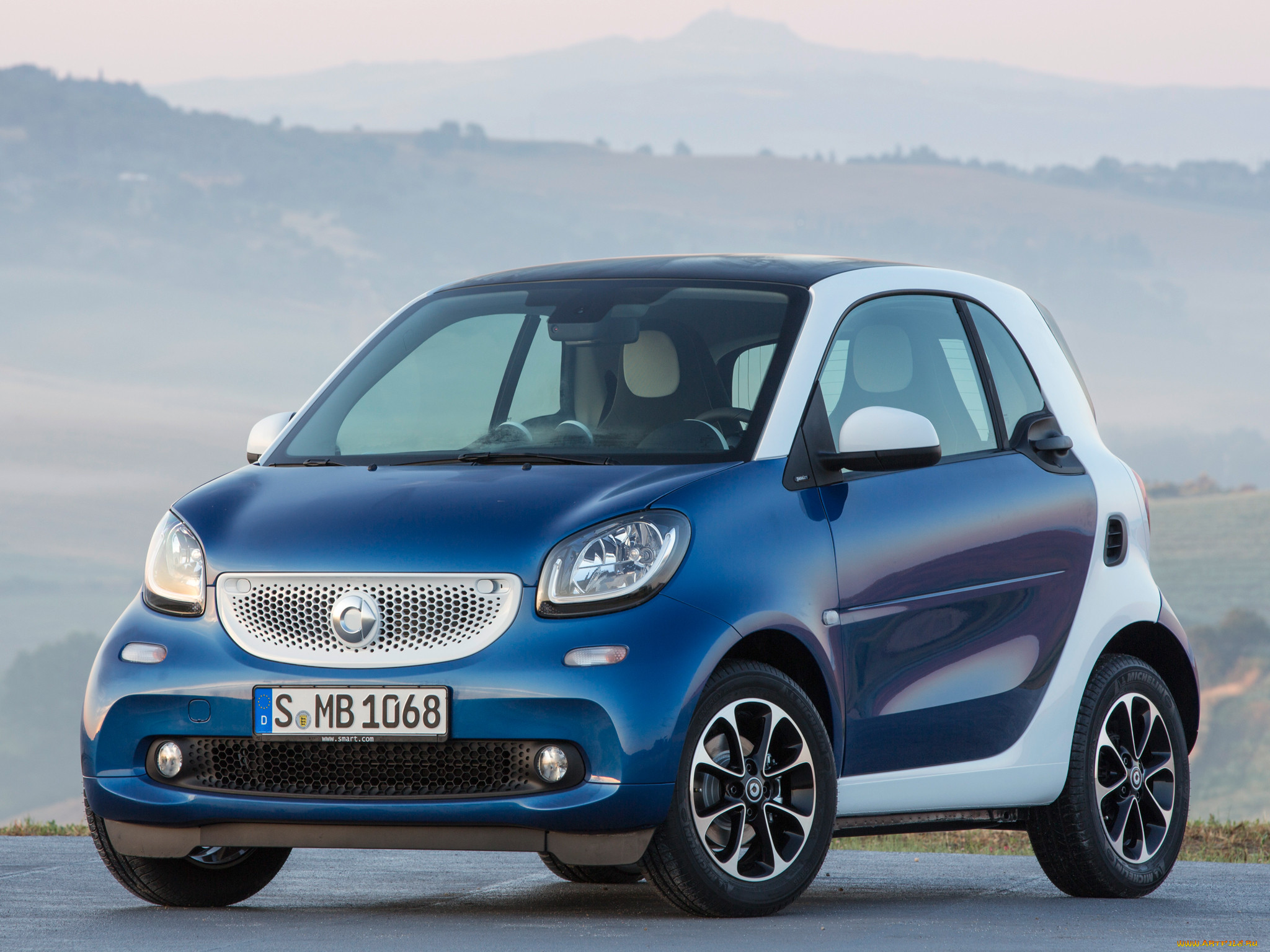 Машина Smart Fortwo